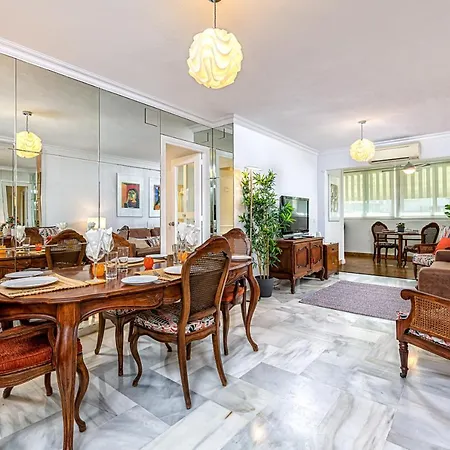 Immaculate 3-bed In Apartment